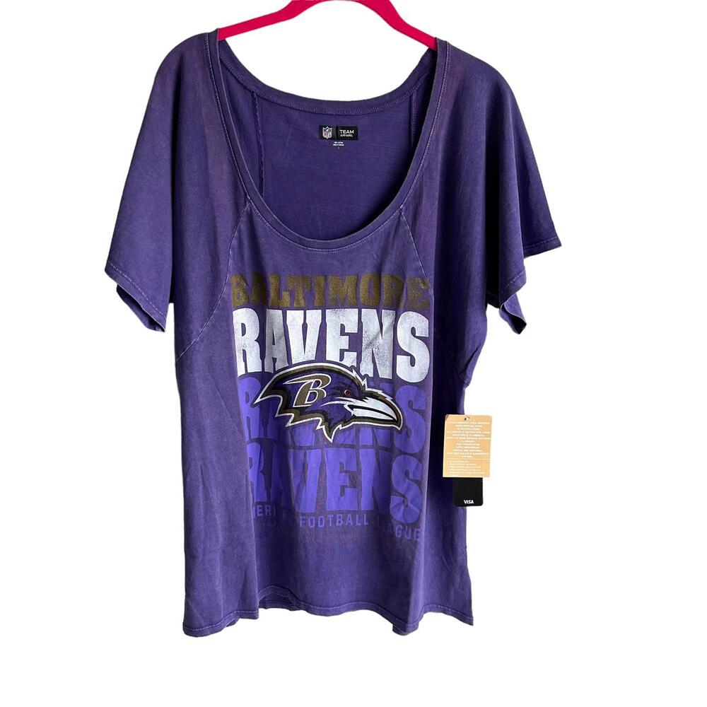 NWT NFL Team Apparel Baltimore Ravens Ladies Purple Round Neck Relaxed Tee, L